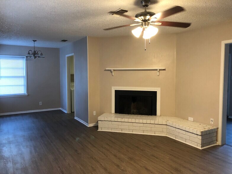 Building Photo - 3504 24th St