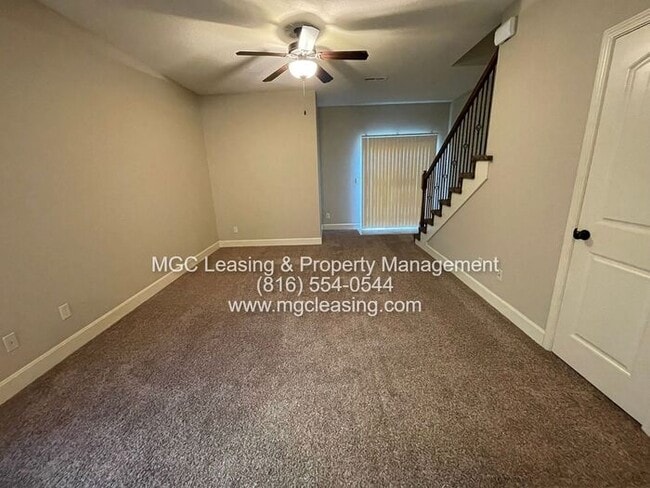 Building Photo - Eagle Creek Townhome - Unlock One Month Free with a May Move-In & 13-Month Lease