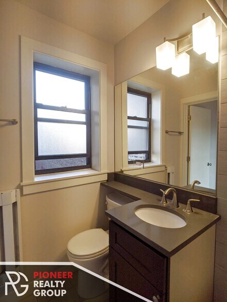 Building Photo - 2430 N Kedzie Blvd