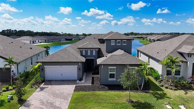 Building Photo - 5559 Trevesta Pl