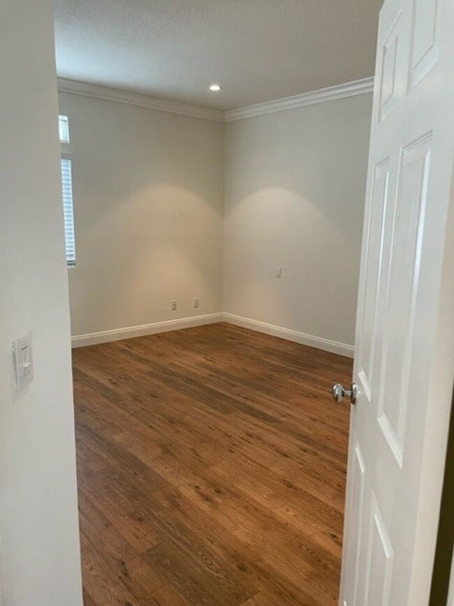 Building Photo - 72 Campton Pl