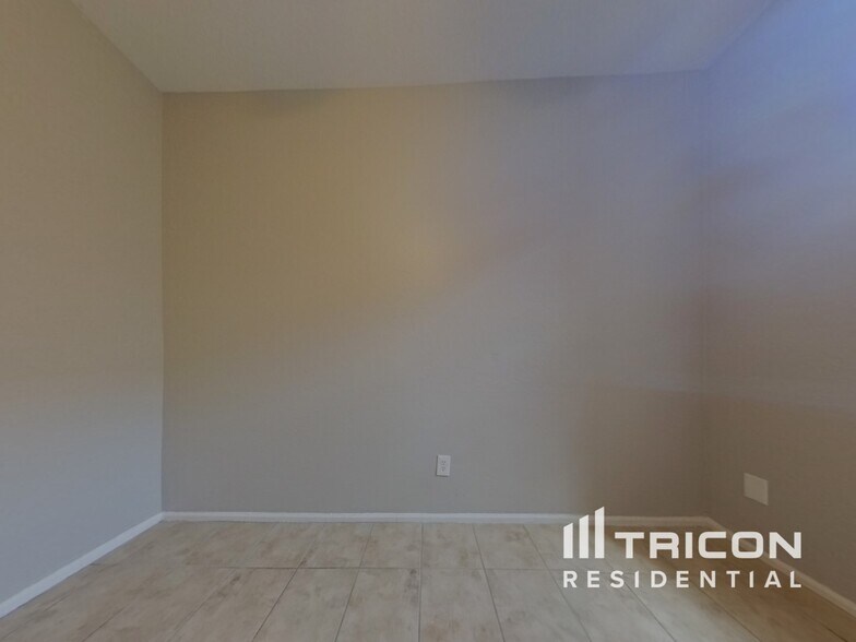 Building Photo - 25777 W Miami St