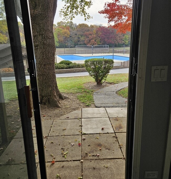 Building Photo - 44 Nassau Colony