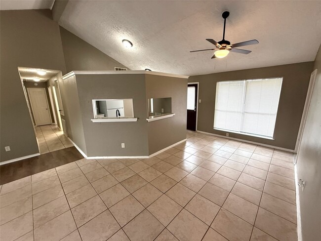 Building Photo - 2503 Ironclad Dr