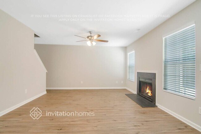 Building Photo - 914 Ujamaa Dr