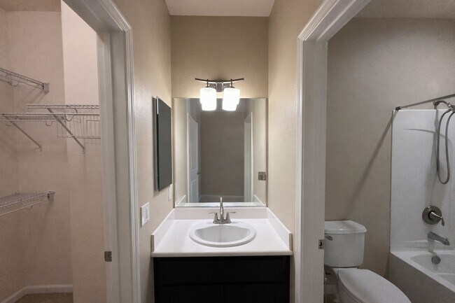 Building Photo - 3/3 Tri Level Berryessa Beauty is ready for YOU!