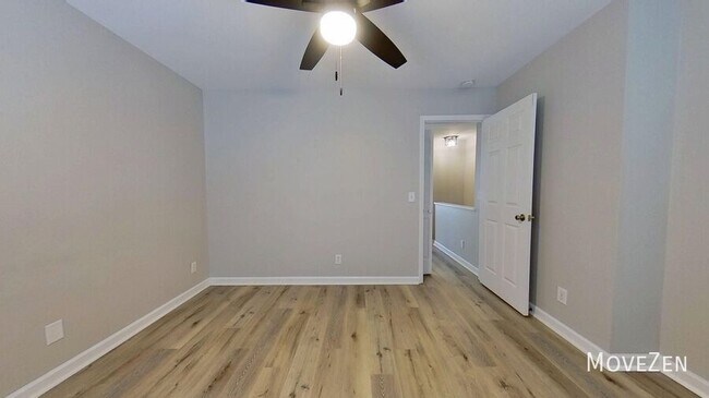 Building Photo - 5042 Lamppost Cir