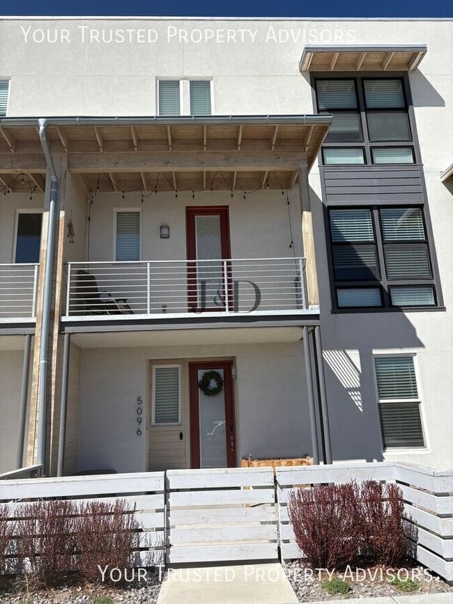 Building Photo - 5096 Putney Hill Rd