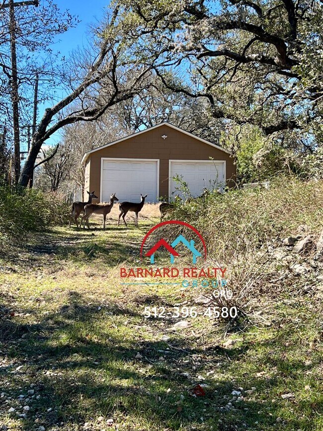 Building Photo - Available March 21: 3 Bed/2 Bath in Established Neighborhood