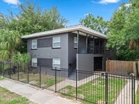 Building Photo - 231 W 16th St