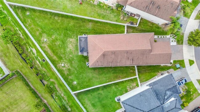 Building Photo - 7531 Ashcroft Dr