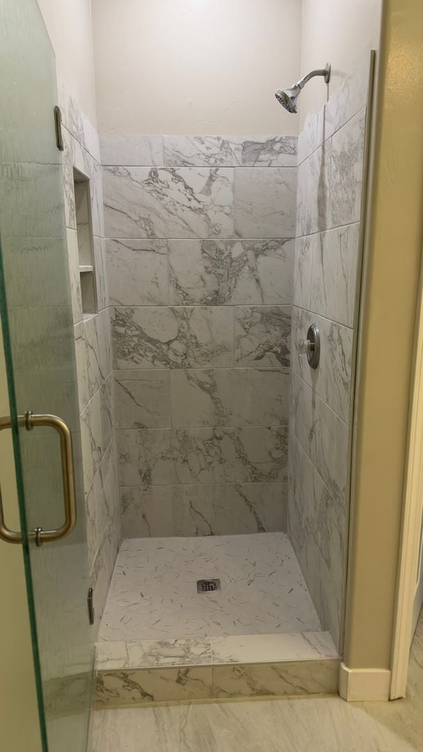 Building Photo - 7118 Rhone Dr