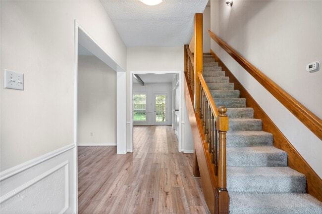 Building Photo - 5402 Summerfield Ln