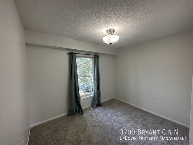 Building Photo - 3700 Bryant Cir