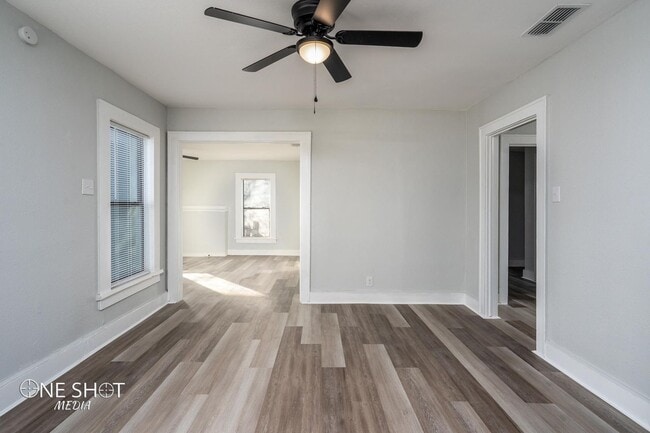 Building Photo - 842 Grand Ave