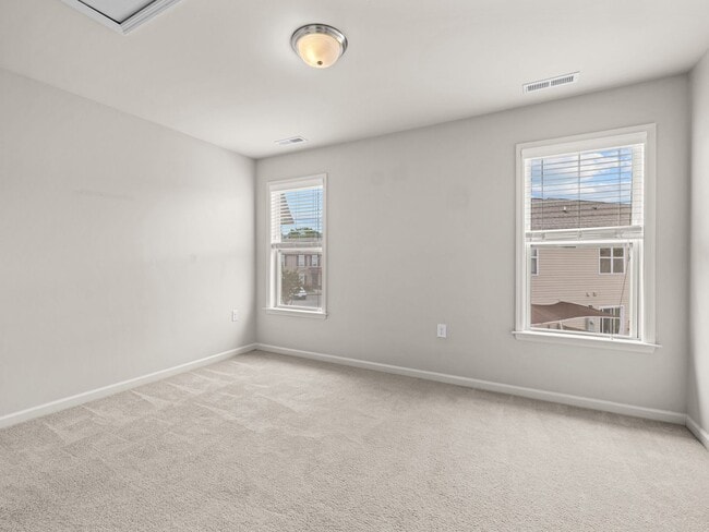 Building Photo - Boyington Place End Unit