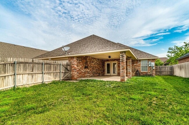 Building Photo - 8003 Manor Haven Ct