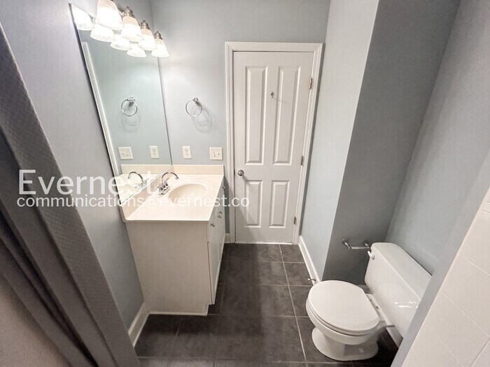 Building Photo - 7023 Sunnywood Dr