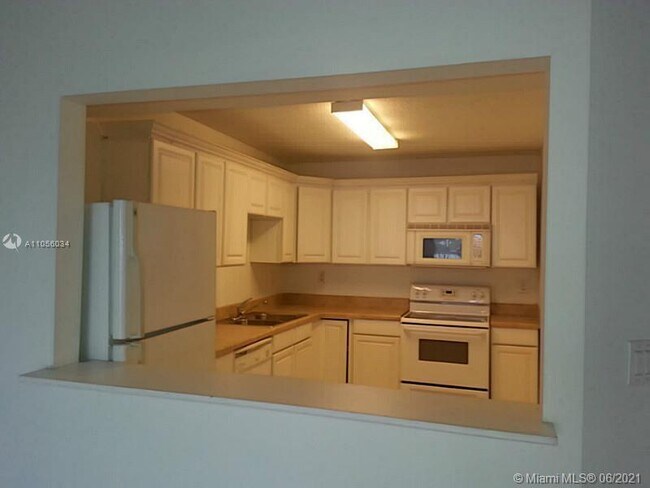 Building Photo - 20850 San Simeon Way