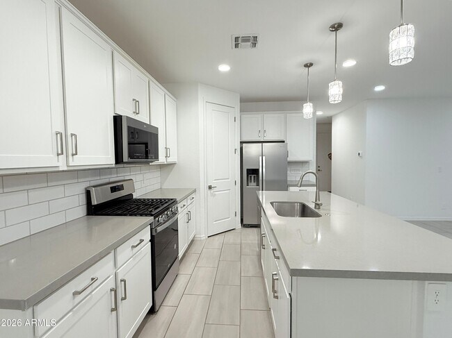 Building Photo - 11313 E Unger Ave