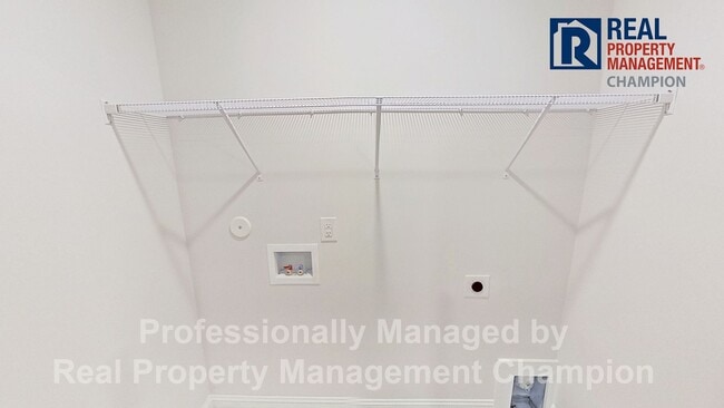 Building Photo - Newly Constructed Luxury Townhomes in Porters Neck