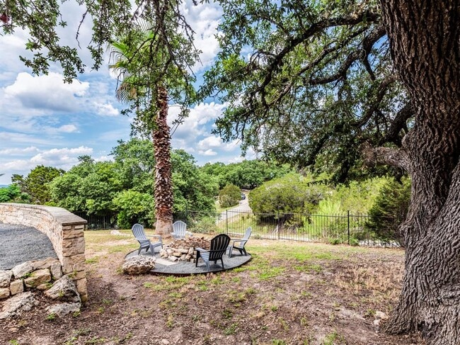 Building Photo - 22401 Briarview Dr
