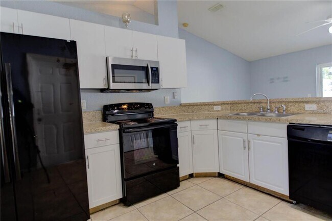 Building Photo - 1444 Swift Ct