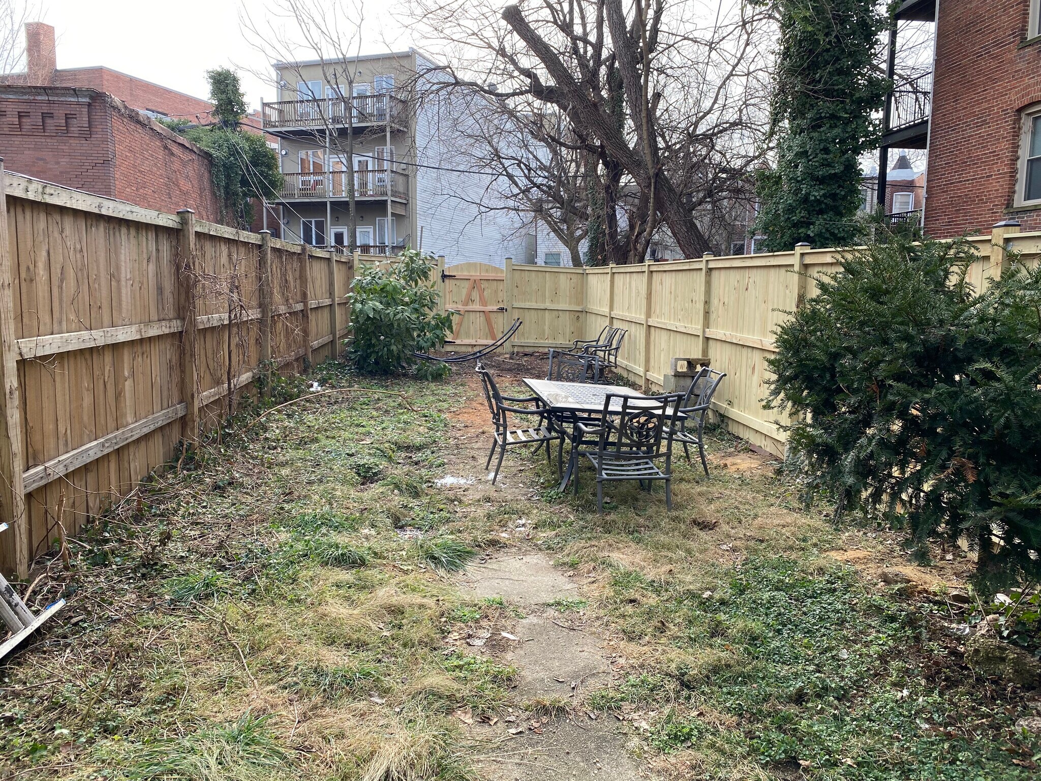 Building Photo - 1342 Park Rd NW