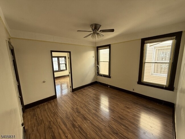 Building Photo - 98 Yale Ave