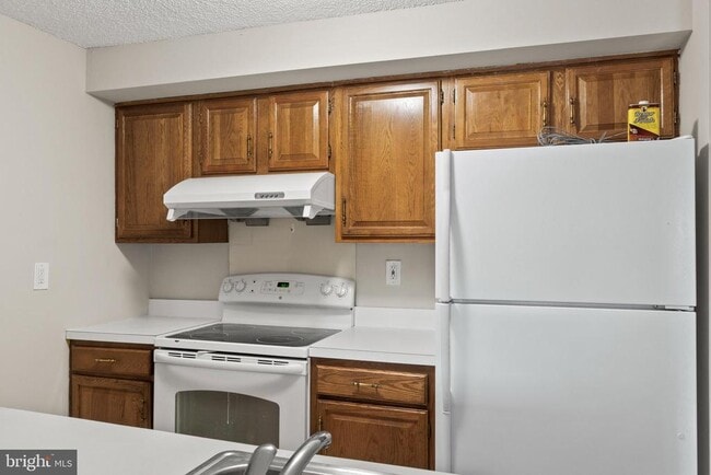 Building Photo - 902 Aspen Dr