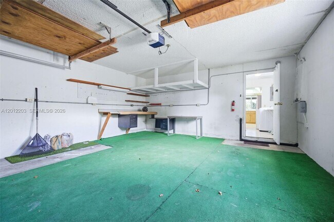 Building Photo - 920 NW 92nd Ave