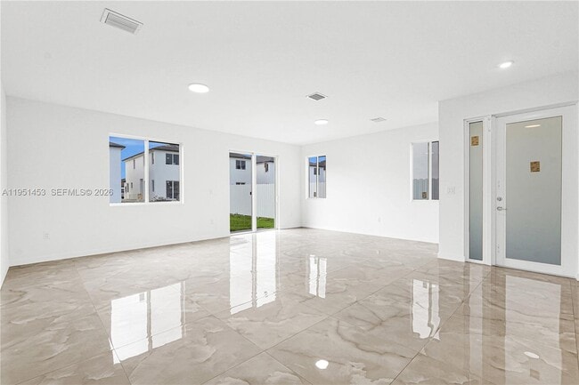 Building Photo - 22431 SW 125th Ave