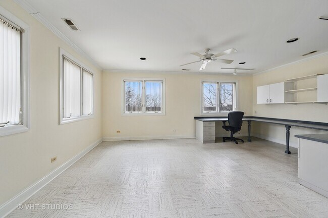 Building Photo - 1644 McGovern St