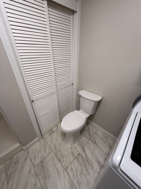 Building Photo - 1332 SW 8th Ave