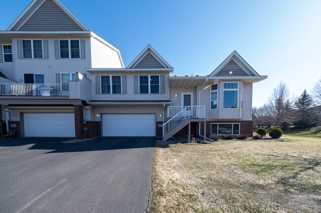 Building Photo - 20647 Hampshire Way