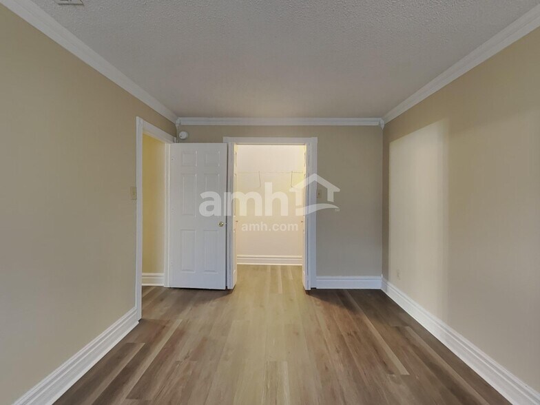Building Photo - 10303 Buckshire Ln