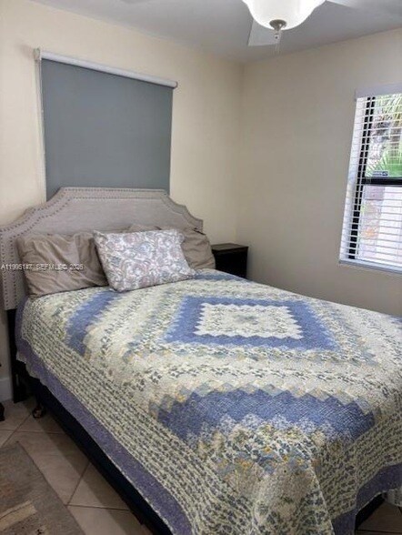 Building Photo - 2158 Baton Rouge