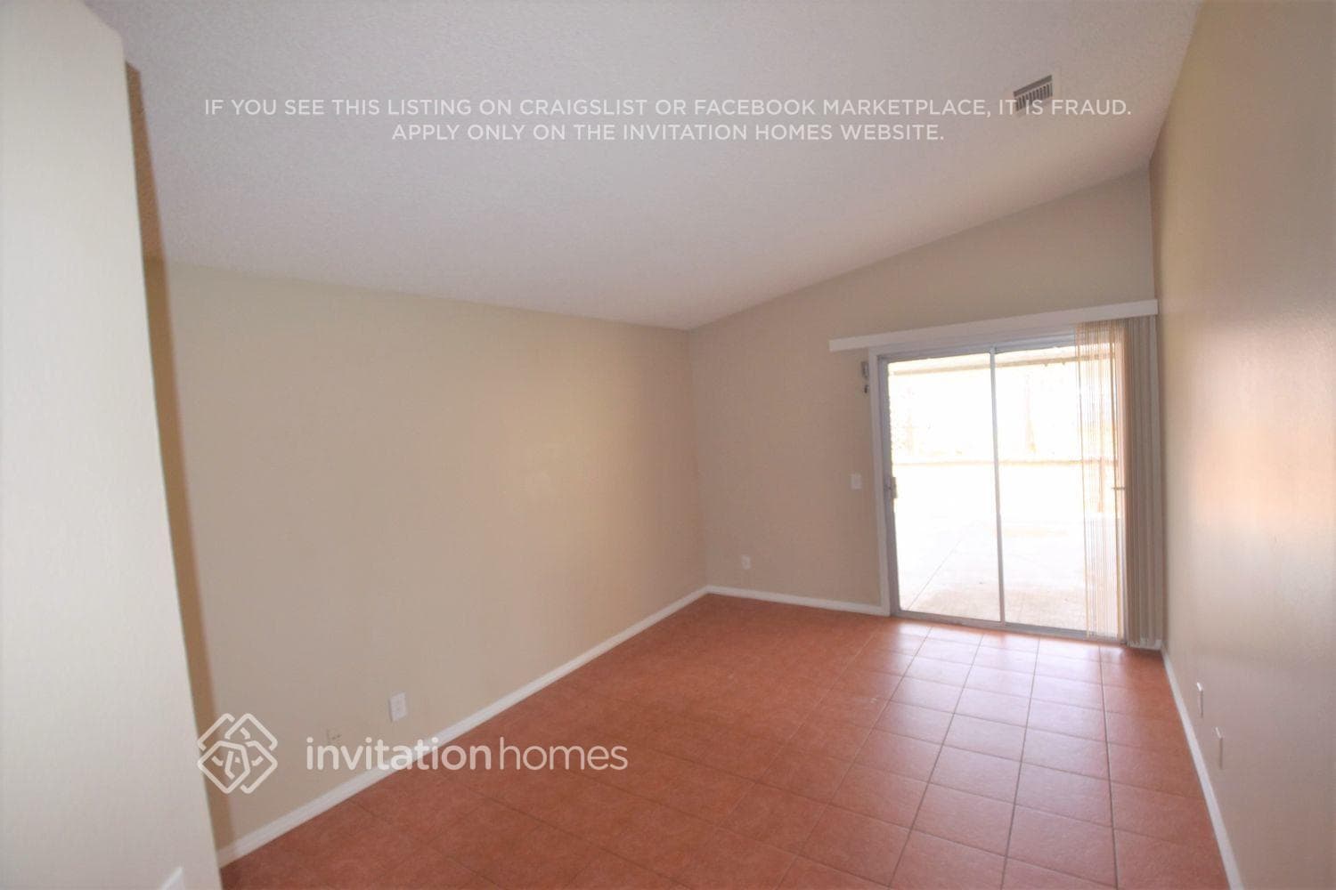 Building Photo - 27394 Rustic Ln