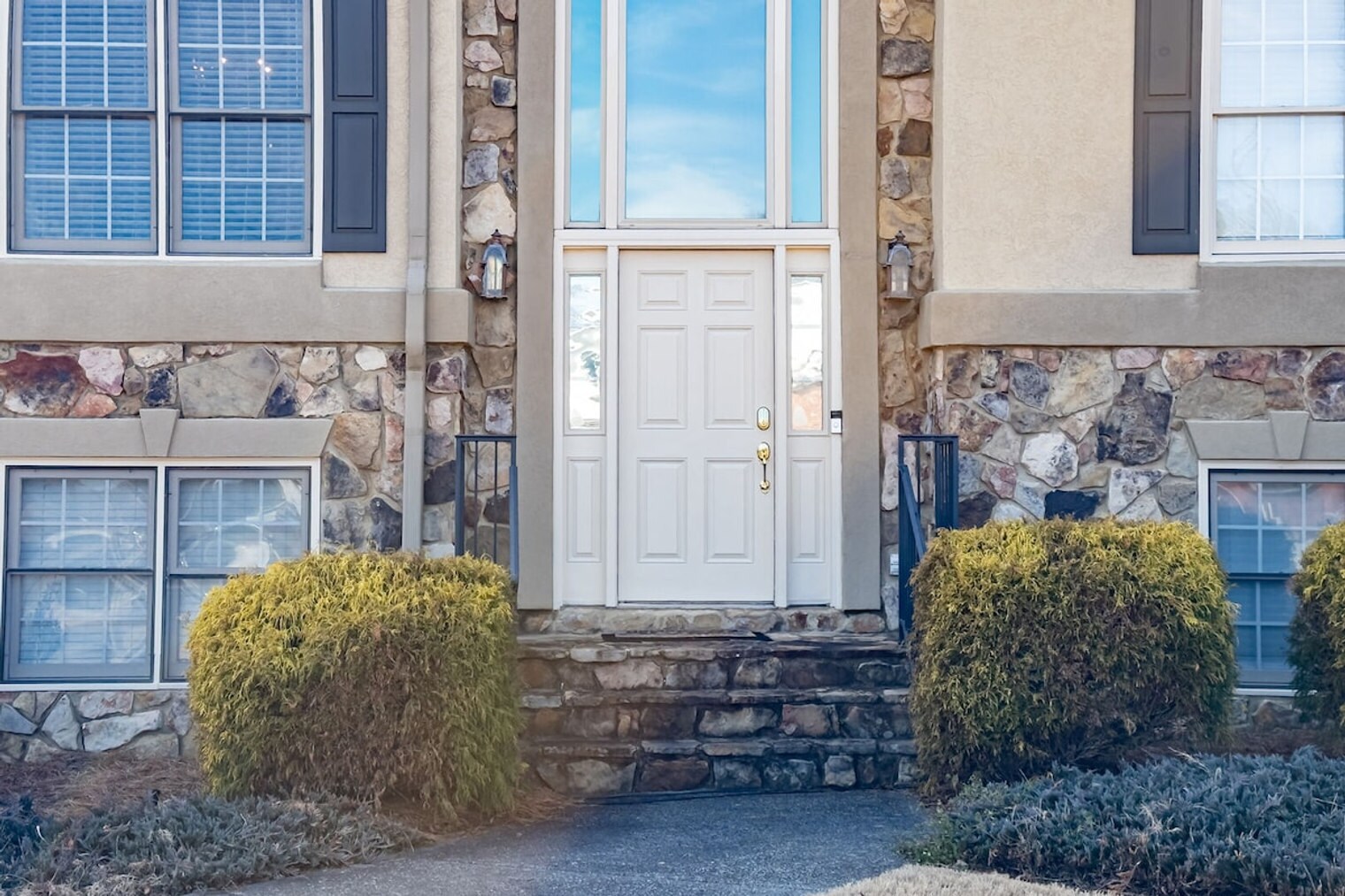 Building Photo - 530 Waterford Dr