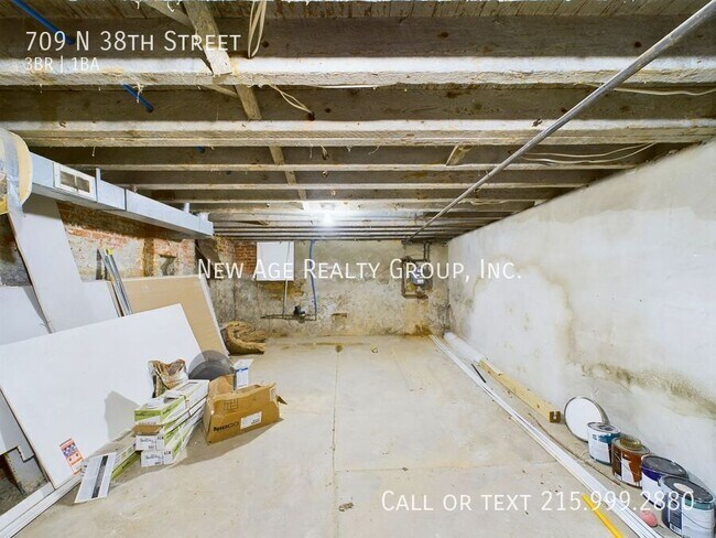 Building Photo - 709 N 38th St