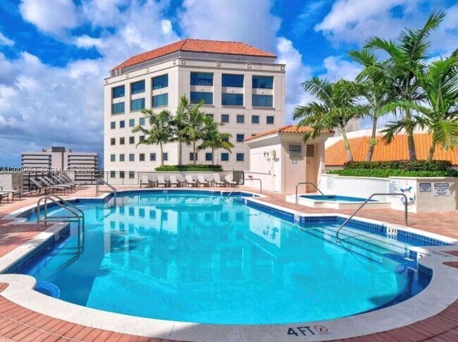 Building Photo - 888 Douglas Rd