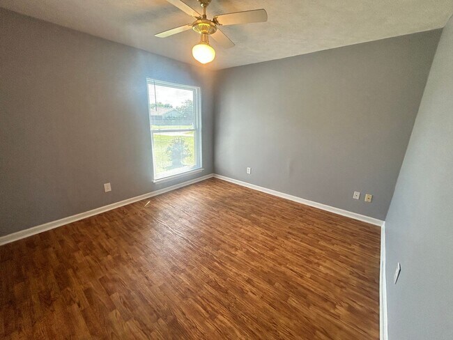 Building Photo - 2825 Briarcliff Rd