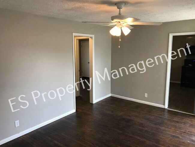 Building Photo - Cozy 3 Bedroom 1 Bathroom Ranch in Wayne township.