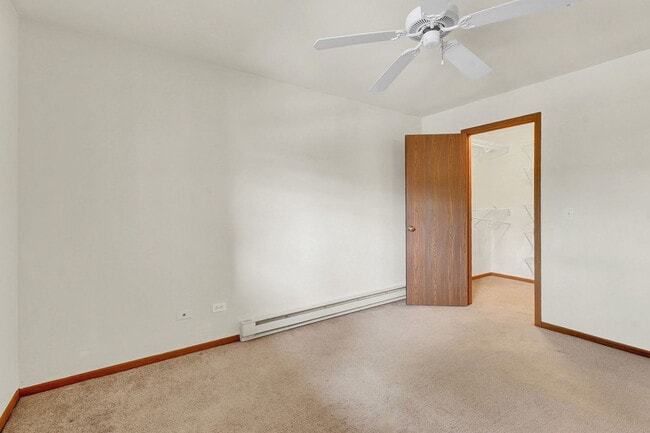 Building Photo - 330 Leah Ln