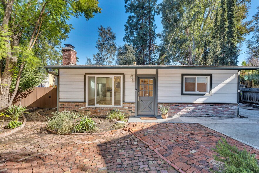 Primary Photo - 5338 Campo Rd