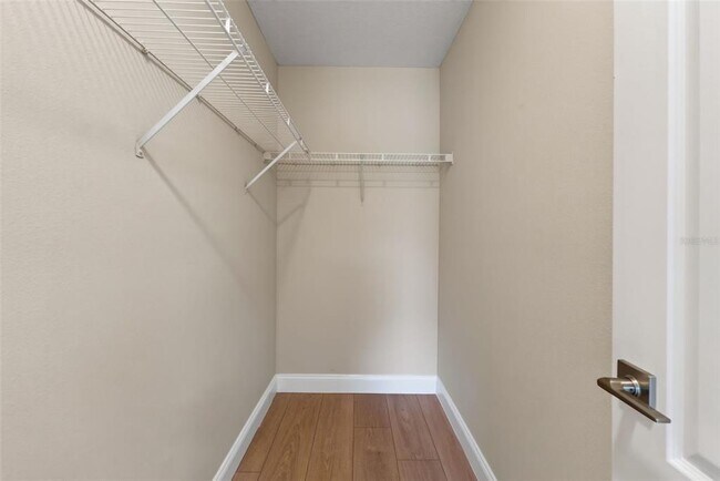 Building Photo - 1851 Great Falls Way