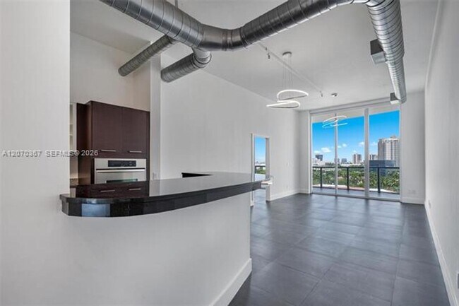 Building Photo - 3029 NE 188th St