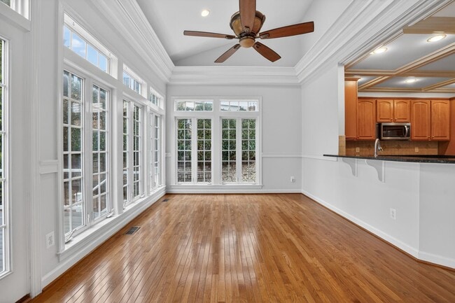 Building Photo - 43286 Canal Creek Pl