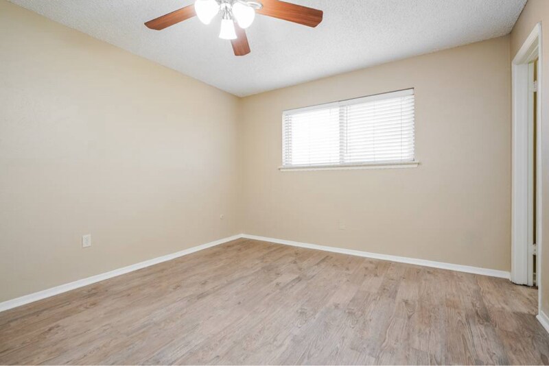 Building Photo - 5415 Vermillion Trail