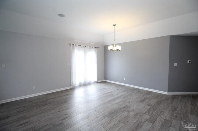 Building Photo - 22 Arapaho Dr